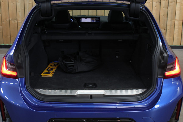 BMW 3 Serie Touring 320e M-Sport *Pano*H/K*340 look*360 Camera*Head-Up*