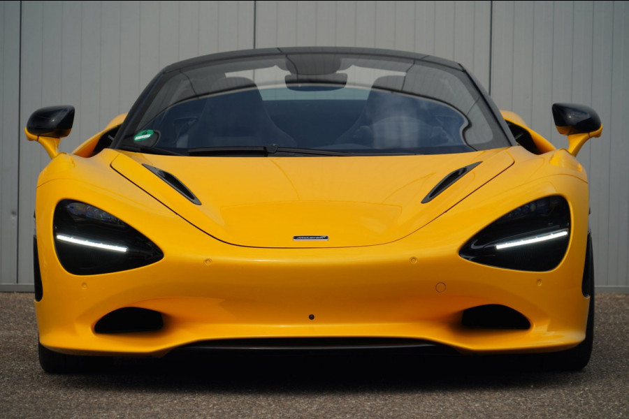 McLaren 750S Spider / Vulcano Yellow / Lift System / Elektrochromic Roof / Bowers & Wilkens Sound / Apple Carplay / 360 Camera