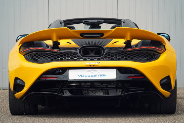 McLaren 750S Spider / Vulcano Yellow / Lift System / Elektrochromic Roof / Bowers & Wilkens Sound / Apple Carplay / 360 Camera