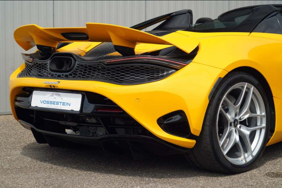 McLaren 750S Spider / Vulcano Yellow / Lift System / Elektrochromic Roof / Bowers & Wilkens Sound / Apple Carplay / 360 Camera