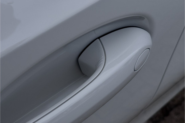 BMW 3 Serie Touring 330e M-Sport | 19,5 kWh Accu | Panodak | Head-Up | Memory | Trekhaak | 360° Camera | Fabrieksgarantie