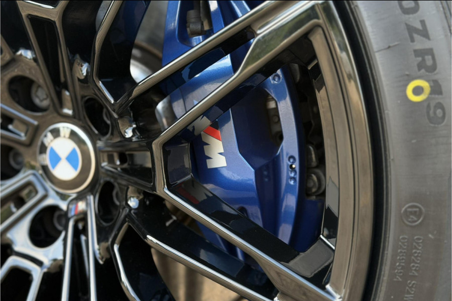 BMW 3 Serie Touring 330e M-Sport | 19,5 kWh Accu | Panodak | Head-Up | Memory | Trekhaak | 360° Camera | Fabrieksgarantie
