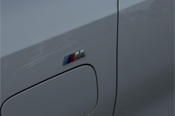 BMW 3 Serie Touring 330e M-Sport | 19,5 kWh Accu | Panodak | Head-Up | Memory | Trekhaak | 360° Camera | Fabrieksgarantie