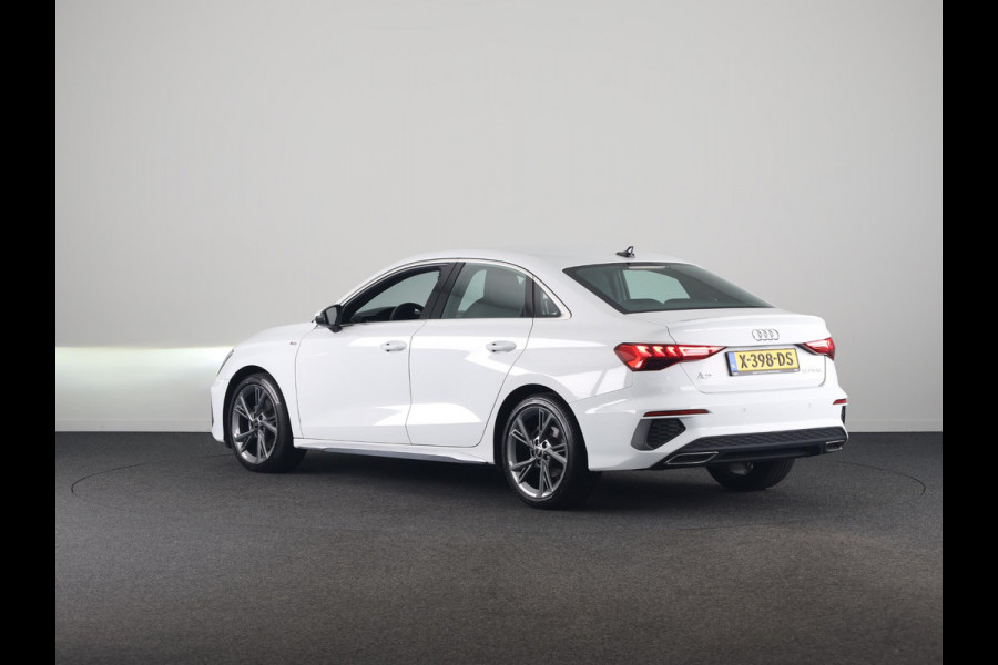 Audi A3 Limousine 30 TFSI S edition 110 pk S-tronic | Verlengde garantie | Navigatie | Parkeersensoren achter | S-Line |
