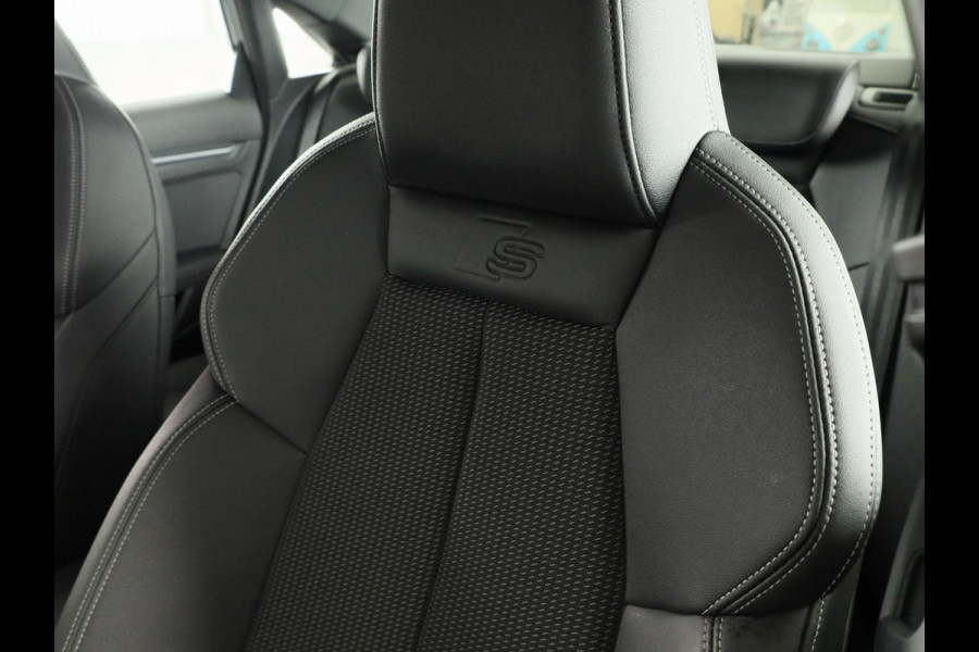 Audi A3 Limousine 30 TFSI S edition 110 pk S-tronic | Verlengde garantie | Navigatie | Parkeersensoren achter | S-Line |
