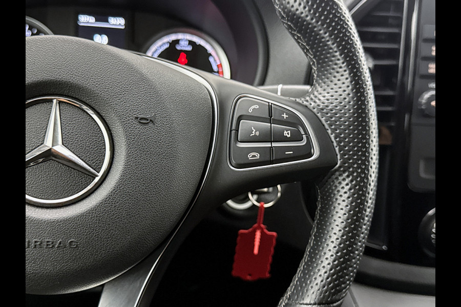Mercedes-Benz eVito Extra Lang 66 kWh DC 5 persoons 266km WLTP Schuifdeur L+R Camera Navigatie Camera Dubbele cabine
