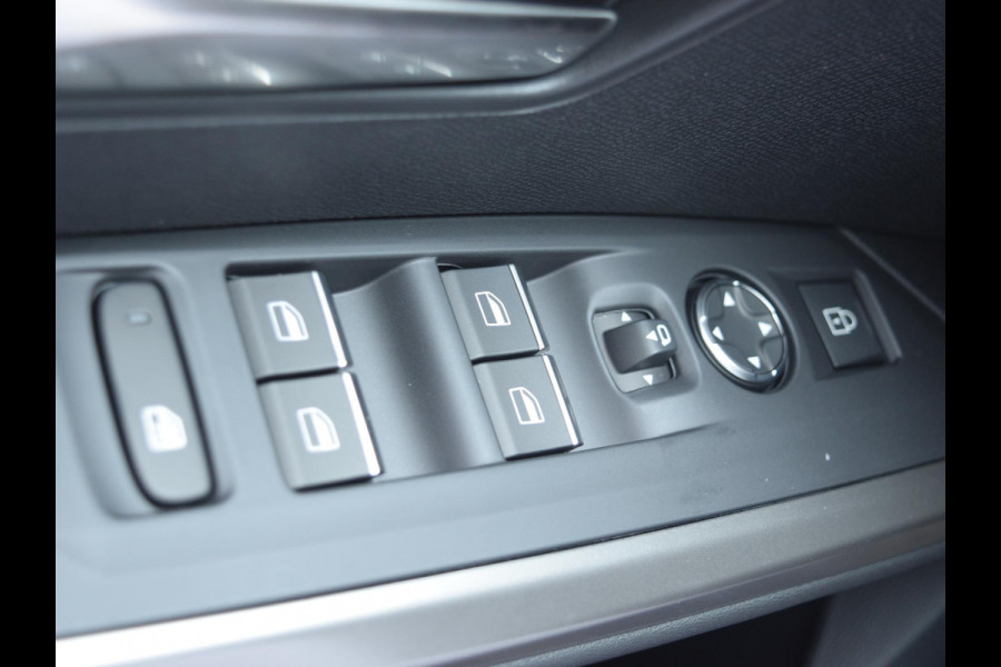 Peugeot E-3008 GT Long Range 230 97 kWh Warmtepomp l 360 vision & Drive Assist Pack l Panoramisch schuifdak Pack