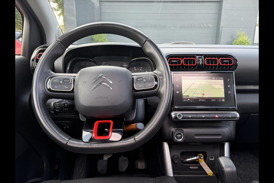 Citroën C3 Aircross 1.2 PureTech S&S Shine D-riem vv in 2024,Draadloze telefoonlader,Carplay,360°Camera,Pano,Navi,Trekhaak,Keyless,PDC V+A,110pk,Dodehoeksensor,Rijstrooksensor,N.A.P,Lm velgen,Apk tot 05-2027