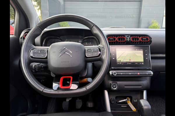 Citroën C3 Aircross 1.2 PureTech S&S Shine D-riem vv in 2024,Draadloze telefoonlader,Carplay,360°Camera,Pano,Navi,Trekhaak,Keyless,PDC V+A,110pk,Dodehoeksensor,Rijstrooksensor,N.A.P,Lm velgen,Apk tot 05-2027