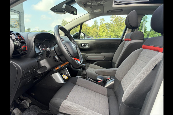 Citroën C3 Aircross 1.2 PureTech S&S Shine D-riem vv in 2024,Draadloze telefoonlader,Carplay,360°Camera,Pano,Navi,Trekhaak,Keyless,PDC V+A,110pk,Dodehoeksensor,Rijstrooksensor,N.A.P,Lm velgen,Apk tot 05-2027