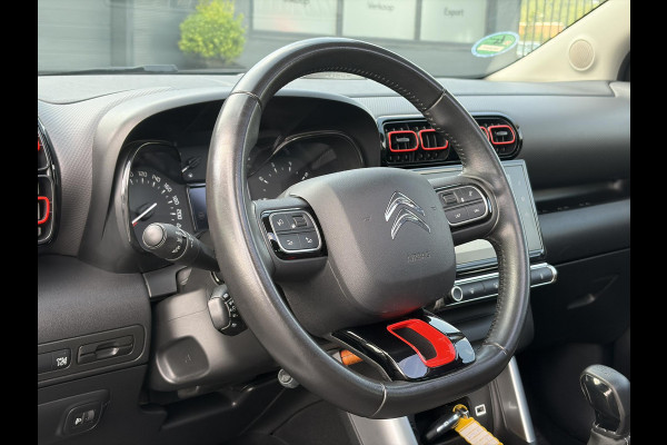 Citroën C3 Aircross 1.2 PureTech S&S Shine D-riem vv in 2024,Draadloze telefoonlader,Carplay,360°Camera,Pano,Navi,Trekhaak,Keyless,PDC V+A,110pk,Dodehoeksensor,Rijstrooksensor,N.A.P,Lm velgen,Apk tot 05-2027