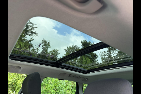 Citroën C3 Aircross 1.2 PureTech S&S Shine D-riem vv in 2024,Draadloze telefoonlader,Carplay,360°Camera,Pano,Navi,Trekhaak,Keyless,PDC V+A,110pk,Dodehoeksensor,Rijstrooksensor,N.A.P,Lm velgen,Apk tot 05-2027