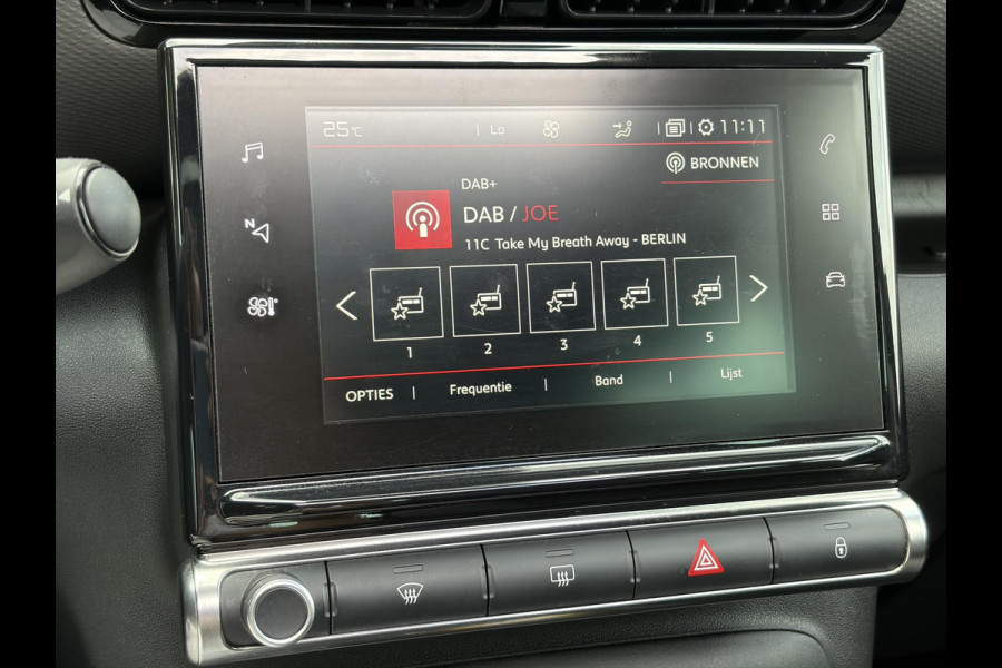 Citroën C3 Aircross 1.2 PureTech S&S Shine D-riem vv in 2024,Draadloze telefoonlader,Carplay,360°Camera,Pano,Navi,Trekhaak,Keyless,PDC V+A,110pk,Dodehoeksensor,Rijstrooksensor,N.A.P,Lm velgen,Apk tot 05-2027
