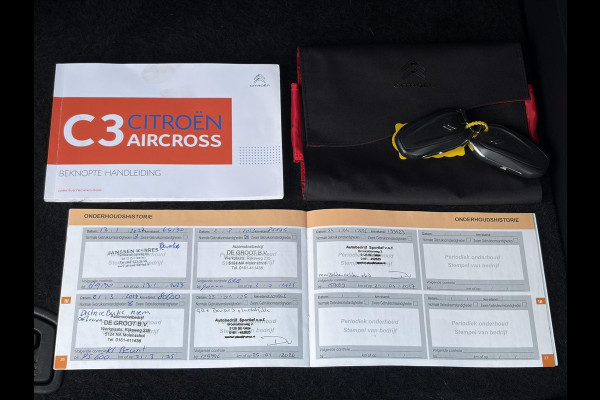 Citroën C3 Aircross 1.2 PureTech S&S Shine D-riem vv in 2024,Draadloze telefoonlader,Carplay,360°Camera,Pano,Navi,Trekhaak,Keyless,PDC V+A,110pk,Dodehoeksensor,Rijstrooksensor,N.A.P,Lm velgen,Apk tot 05-2027