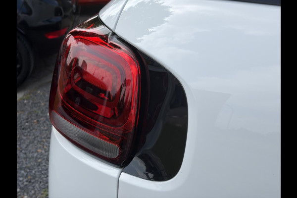 Citroën C3 Aircross 1.2 PureTech S&S Shine D-riem vv in 2024,Draadloze telefoonlader,Carplay,360°Camera,Pano,Navi,Trekhaak,Keyless,PDC V+A,110pk,Dodehoeksensor,Rijstrooksensor,N.A.P,Lm velgen,Apk tot 05-2027