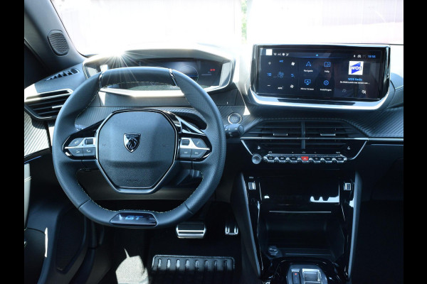 Peugeot e-2008 EV GT Avantage 54 kWh Warmtepomp l Alcantara interieur l 360 camera l Navigatie l adaptive cruise control