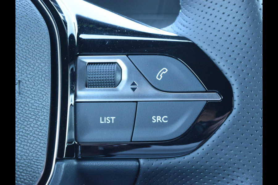 Peugeot e-2008 EV GT Avantage 54 kWh Warmtepomp l Alcantara interieur l 360 camera l Navigatie l adaptive cruise control