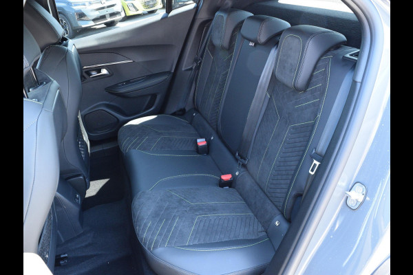 Peugeot e-2008 EV GT Avantage 54 kWh Warmtepomp l Alcantara interieur l 360 camera l Navigatie l adaptive cruise control