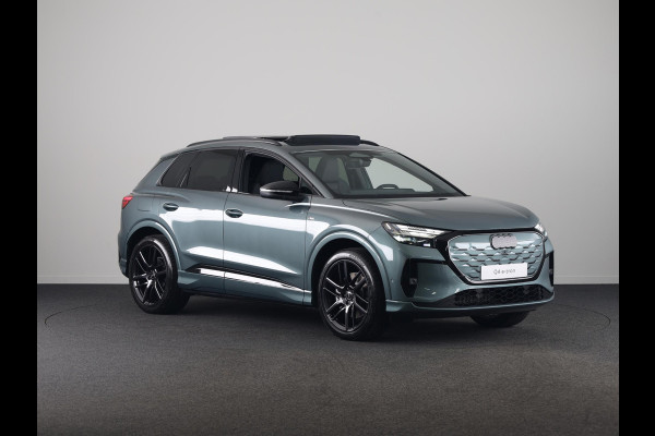 Audi Q4 e-tron S edition quattro performance 82 kWh 340pk | Panoramadak | 1 inch Lichtmetalen velgen | Akoestisch glas | Head up Display | Elek.verst.best.stoel geheugen | Lederen bekleding