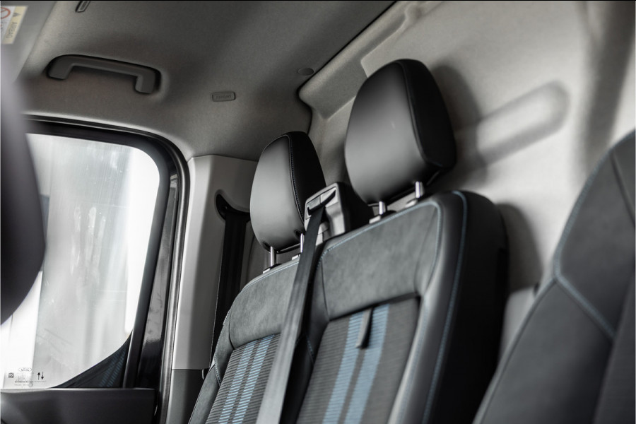 Ford E-Transit Custom 340 L2H1 Sport 71 kWh | Driving Assistant | 360 Camera | DSS LED | B&O | L+R Schuifdeur | CarPlay | Navigatie | 3-Zitter | Elek stoelen