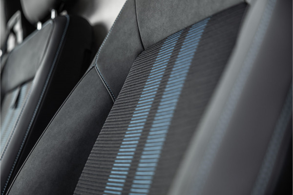 Ford E-Transit Custom 340 L2H1 Sport 71 kWh | Driving Assistant | 360 Camera | DSS LED | B&O | L+R Schuifdeur | CarPlay | Navigatie | 3-Zitter | Elek stoelen