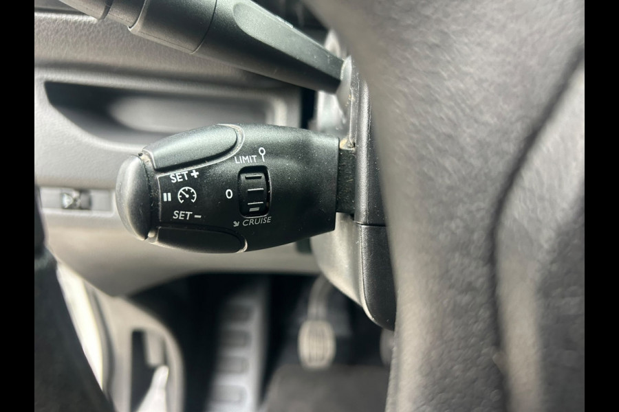 Toyota ProAce Worker 2.0 D-4D long kast inrichting