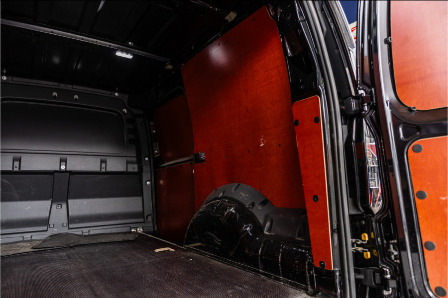Volkswagen Caddy Cargo Maxi 2.0 TDI | ACC | Camera | Trekhaak | L+R Schuifdeur | CarPlay | Dodehoek detectie | Stoelverwarming | LED | Trekhaak | Lederen bekleding | Sidebars | Betimmering | 18'' Sport velgen | Orig. NL Auto