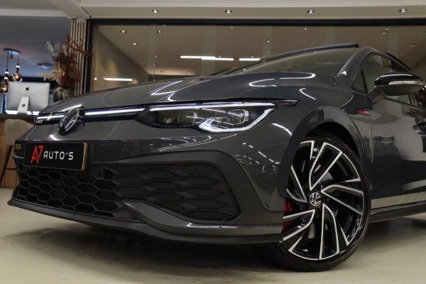 Volkswagen Golf 2.0 TSI GTI CLUBSPORT BLACKSTYLE/NURBURGRING/PANO/IQ-LIGHT/HUD/MEMORY/VOLL