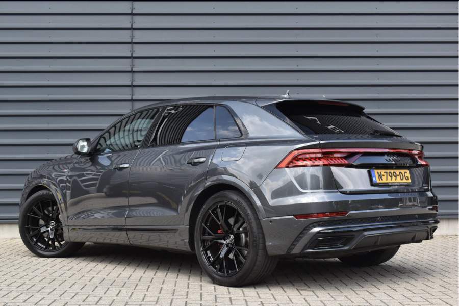 Audi Q8 55 TFSI e Quattro Pro Line S | ACC | RS-Seats | Head-Up | B&O | Softclose | 22'' Wielen | Stuurverwarming | Matrix | Nachtzicht |