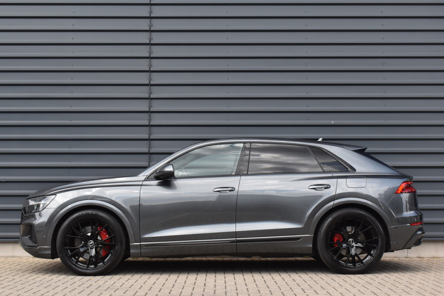 Audi Q8 55 TFSI e Quattro Pro Line S | ACC | RS-Seats | Head-Up | B&O | Softclose | 22'' Wielen | Stuurverwarming | Matrix | Nachtzicht |