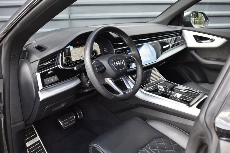 Audi Q8 55 TFSI e Quattro Pro Line S | ACC | RS-Seats | Head-Up | B&O | Softclose | 22'' Wielen | Stuurverwarming | Matrix | Nachtzicht |