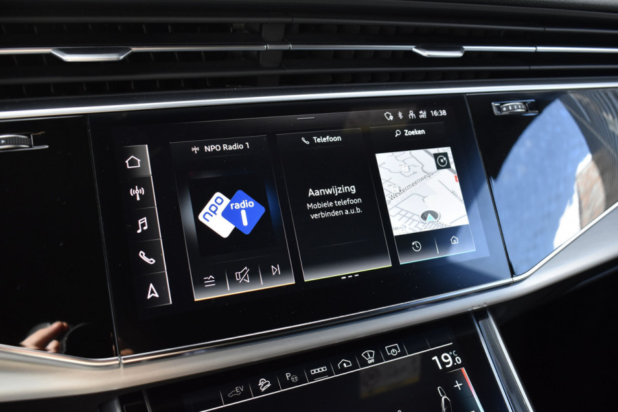 Audi Q8 55 TFSI e Quattro Pro Line S | ACC | RS-Seats | Head-Up | B&O | Softclose | 22'' Wielen | Stuurverwarming | Matrix | Nachtzicht |