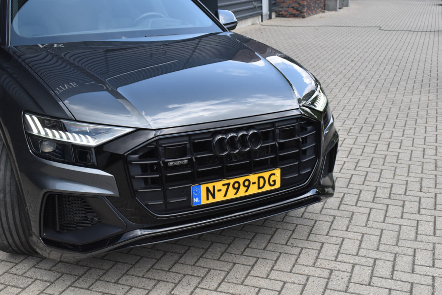 Audi Q8 55 TFSI e Quattro Pro Line S | ACC | RS-Seats | Head-Up | B&O | Softclose | 22'' Wielen | Stuurverwarming | Matrix | Nachtzicht |