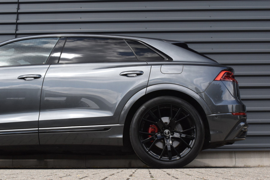 Audi Q8 55 TFSI e Quattro Pro Line S | ACC | RS-Seats | Head-Up | B&O | Softclose | 22'' Wielen | Stuurverwarming | Matrix | Nachtzicht |