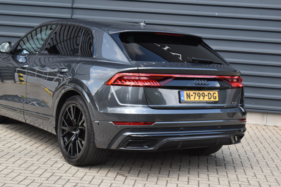 Audi Q8 55 TFSI e Quattro Pro Line S | ACC | RS-Seats | Head-Up | B&O | Softclose | 22'' Wielen | Stuurverwarming | Matrix | Nachtzicht |