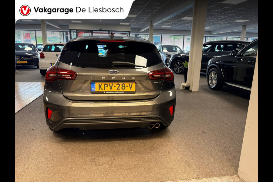 Ford Focus 1.0 EcoBoost Hybrid ST Line / automaat / stuur en stoel verwarming / led