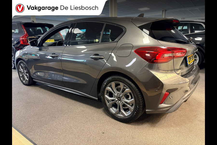 Ford Focus 1.0 EcoBoost Hybrid ST Line / automaat / stuur en stoel verwarming / led
