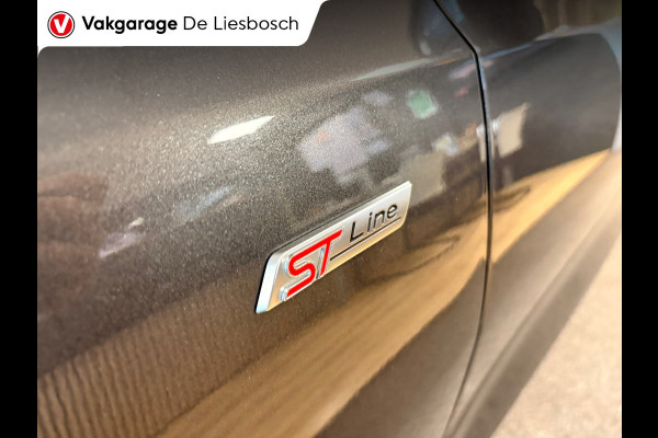 Ford Focus 1.0 EcoBoost Hybrid ST Line / automaat / stuur en stoel verwarming / led