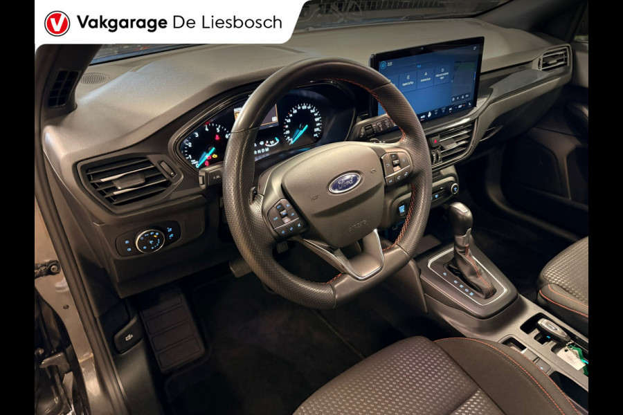 Ford Focus 1.0 EcoBoost Hybrid ST Line / automaat / stuur en stoel verwarming / led