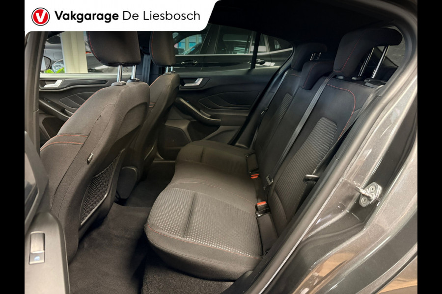 Ford Focus 1.0 EcoBoost Hybrid ST Line / automaat / stuur en stoel verwarming / led