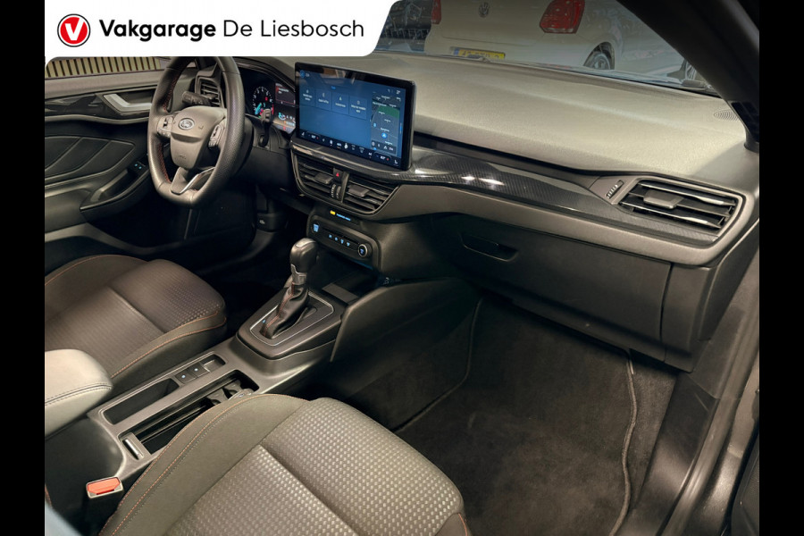 Ford Focus 1.0 EcoBoost Hybrid ST Line / automaat / stuur en stoel verwarming / led