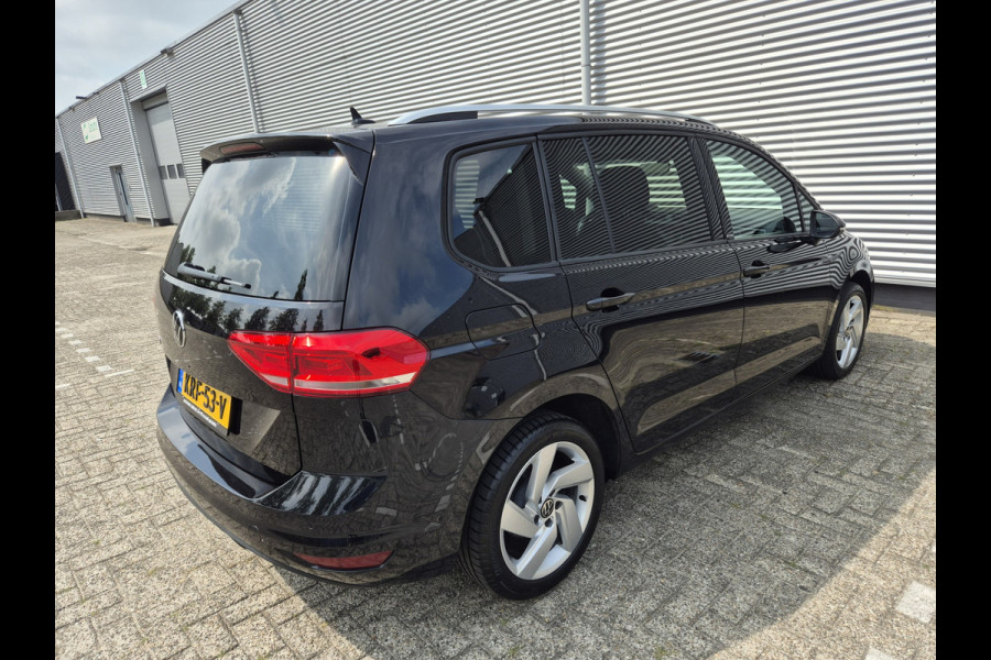 Volkswagen Touran 1.5 TSI Comfortline Business 7p Automaat,Nav/Carplay,Adap.Cruise,stoelverwarming,