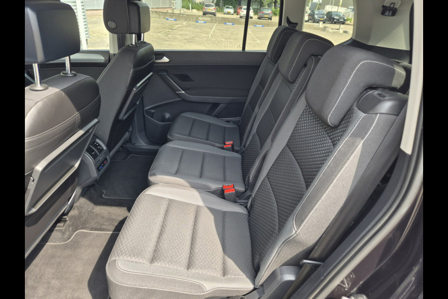 Volkswagen Touran 1.5 TSI Comfortline Business 7p Automaat,Nav/Carplay,Adap.Cruise,stoelverwarming,
