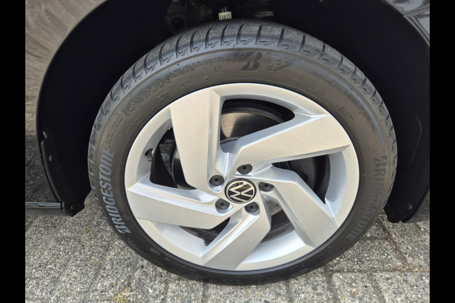 Volkswagen Touran 1.5 TSI Comfortline Business 7p Automaat,Nav/Carplay,Adap.Cruise,stoelverwarming,