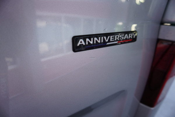 Renault Trafic 2.0 Blue dCi 150PK T30 L2H1 Extra Anniversary Automaat nr. V043 | Climate | Navi | Camera | Cruise | Glaslook | Trekhaak