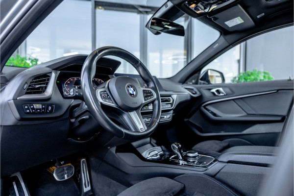 BMW 1-serie 118i - M Sport | Panorama | H&K | Memory | ACC