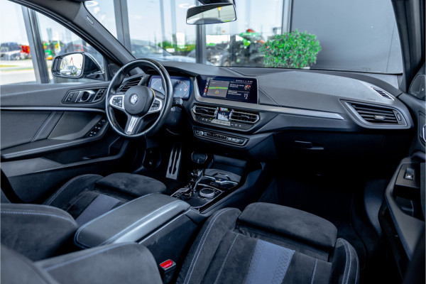 BMW 1-serie 118i - M Sport | Panorama | H&K | Memory | ACC