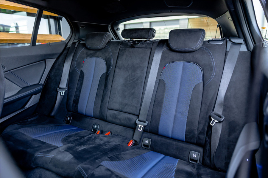 BMW 1-serie 118i - M Sport | Panorama | H&K | Memory | ACC