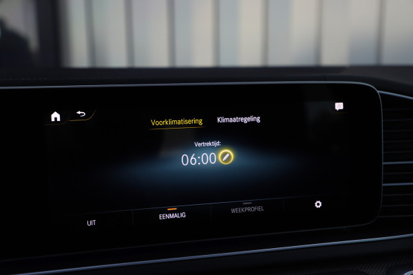 Mercedes-Benz GLE Coupé 350e AMG 4-Matic | 333PK | Pano | Keyless-go | Sfeerverlichting | Memory | Distronic+ | Multibeam | Leder | 2022.