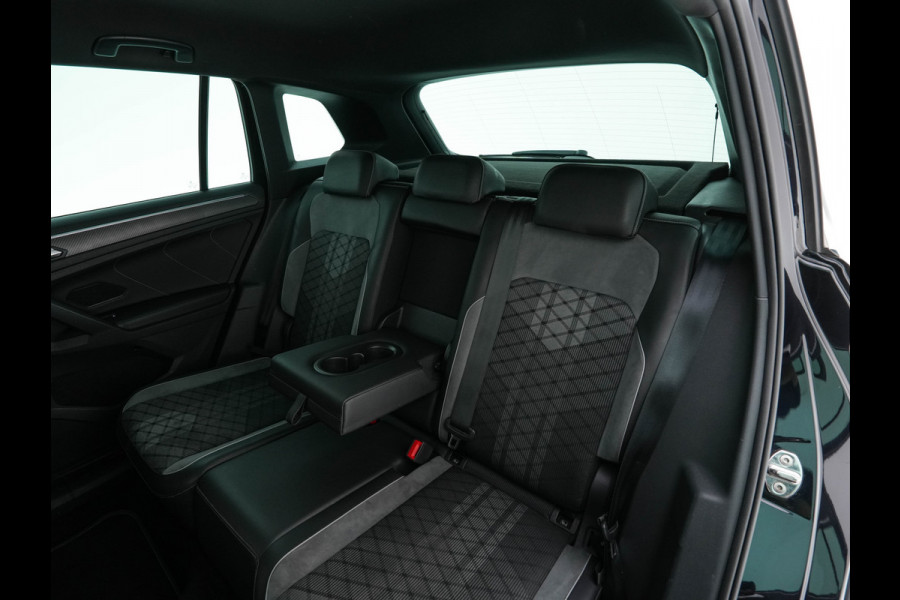 Volkswagen Tiguan 1.4 TSI eHybrid R-Line Business+ (Plug-in) (INCL-BTW) Aut. *LEATHER-FABRIC | FULL-LED | ADAPTIVE-CRUISE | CAMERA | DIGI-COCKPIT | KEYLESS | PRIVACY-GLASS | SPORTSEATS | SHIFTPADDLES | NAVI-FULLMAP | ECC | PDC | 19''ALU*